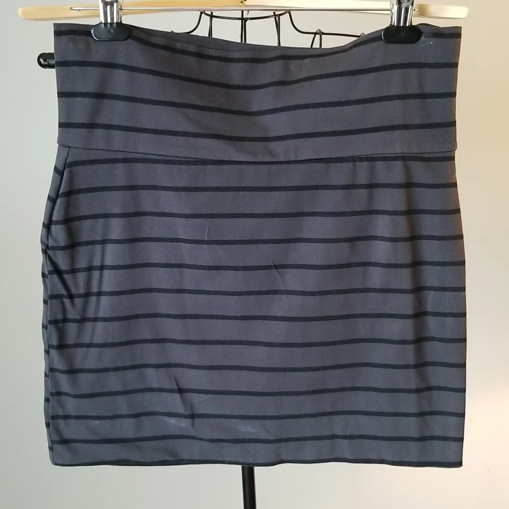 Belle du Jour skirt - Picture 1 of 5
